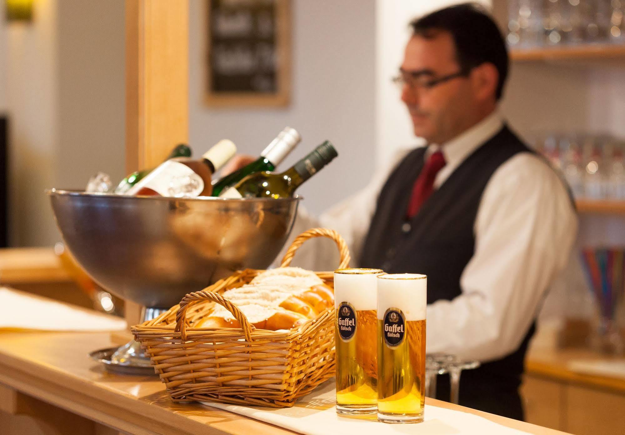 Kardinal Schulte Haus Hotel แบร์กิชกลัดบัค ภายนอก รูปภาพ